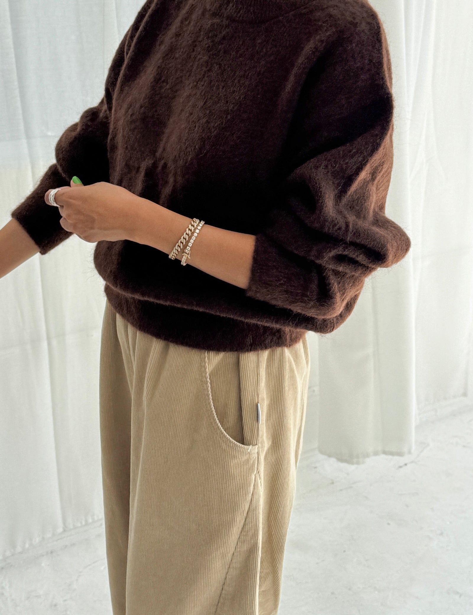 FinnSweater_CocoaBean_2.jpg
