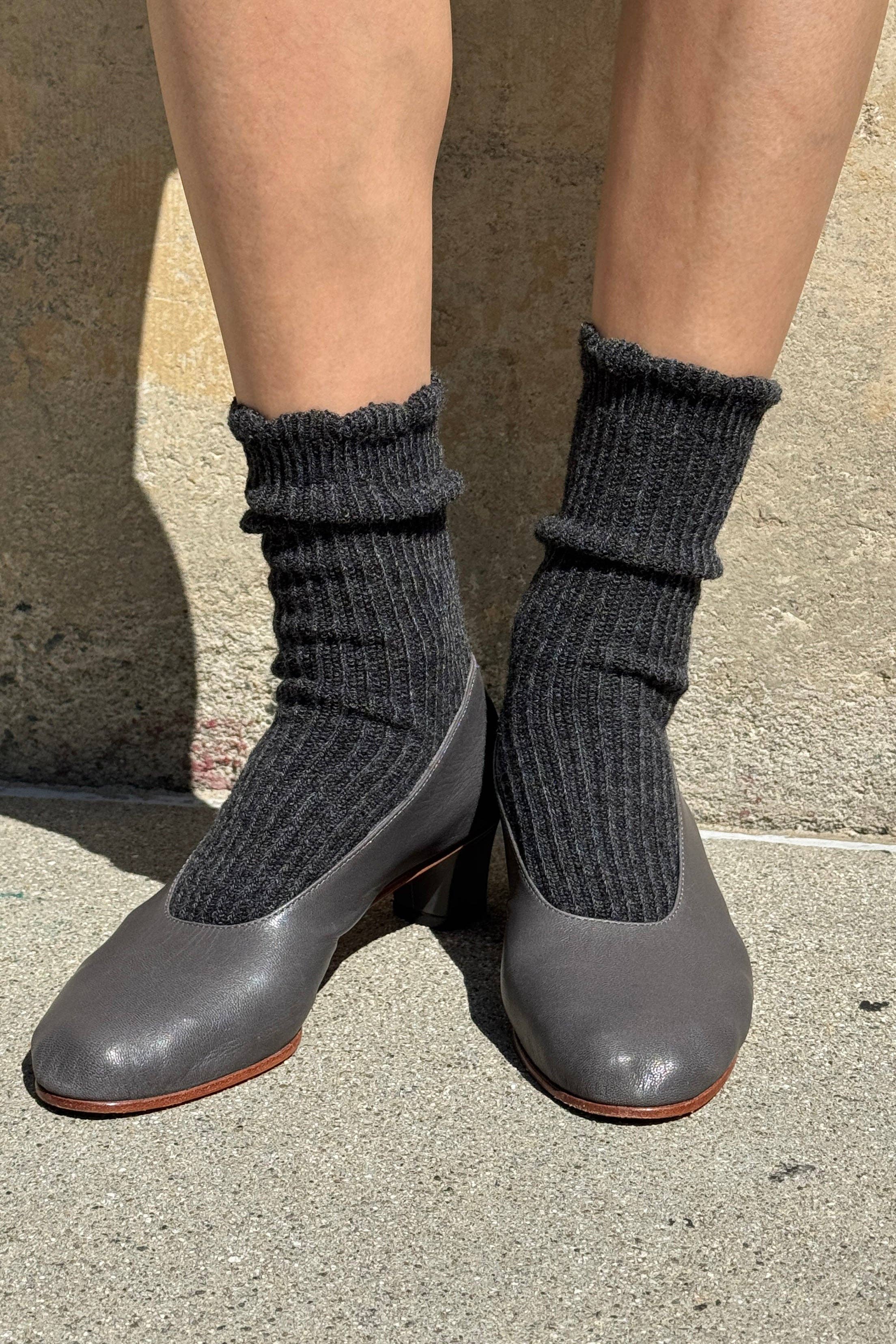 Linen Scallop Socks