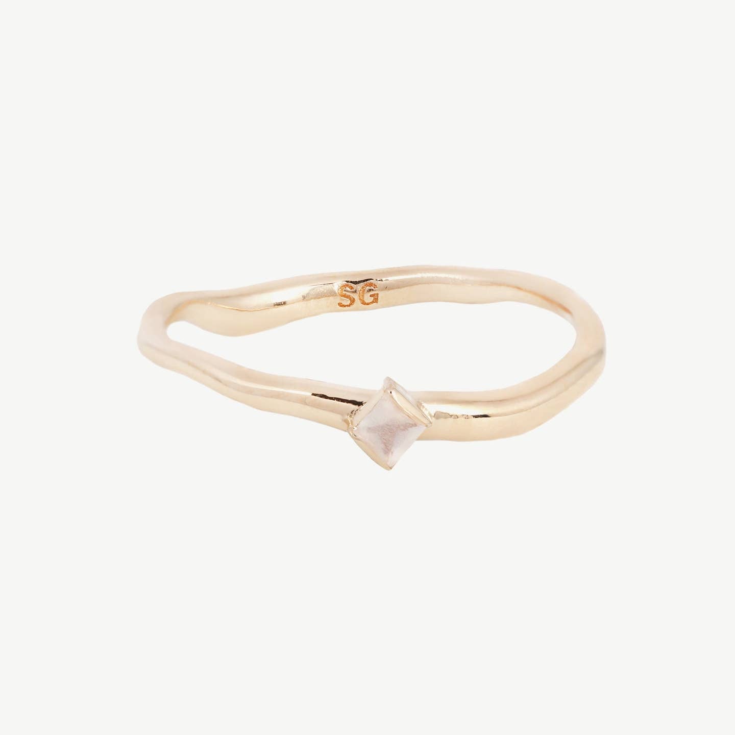 Single Cobble Ring - White Moonstone/Gold
