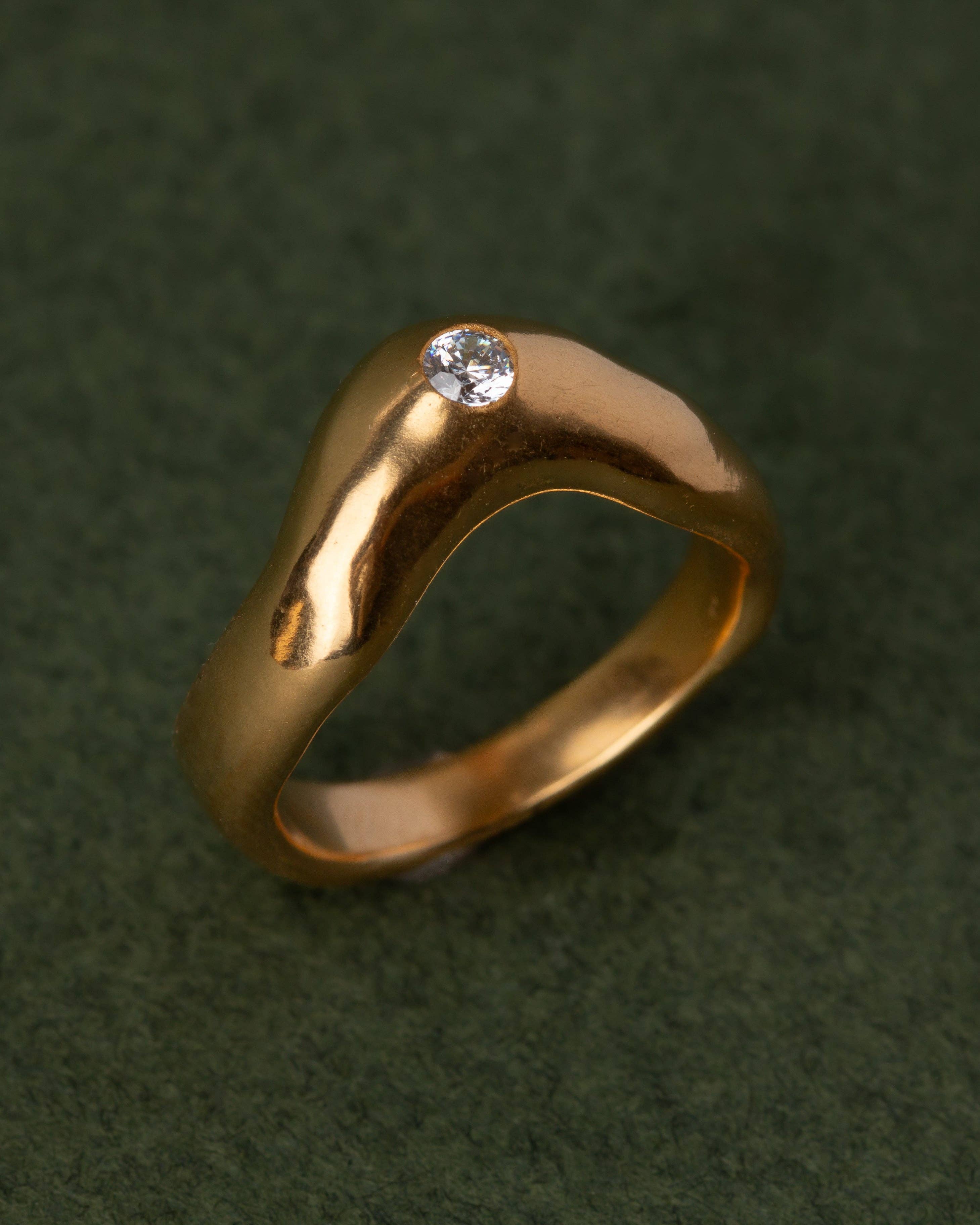 Crest Ring