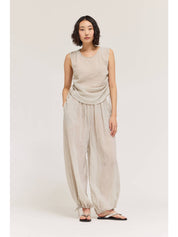 Natural Pleated Waist Balloon Pants