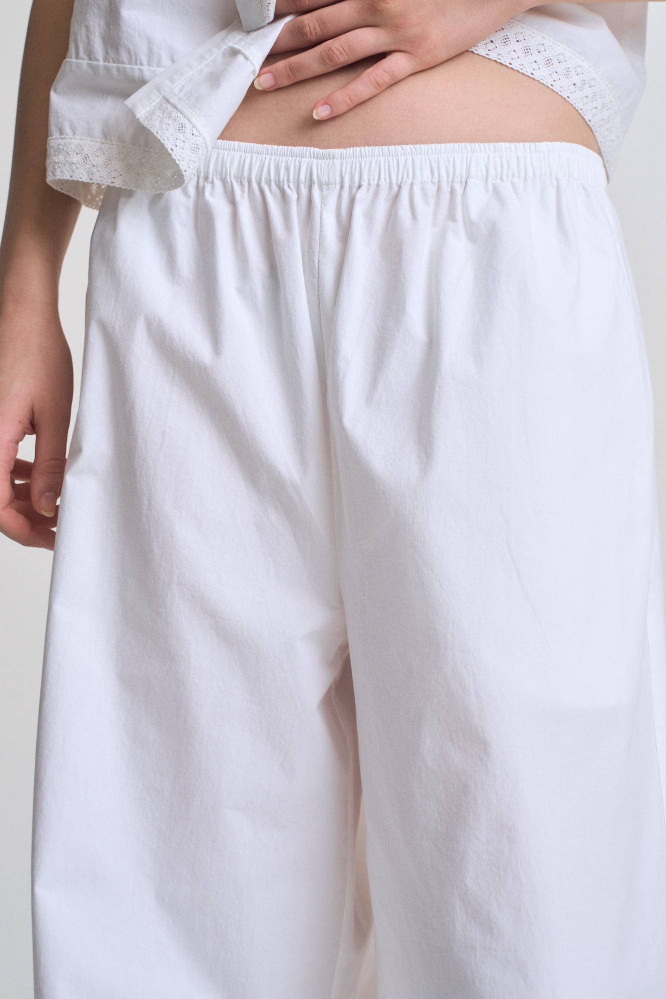 Eyelet Hem Detailed Cotton Pants
