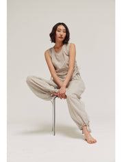 Natural Pleated Waist Balloon Pants