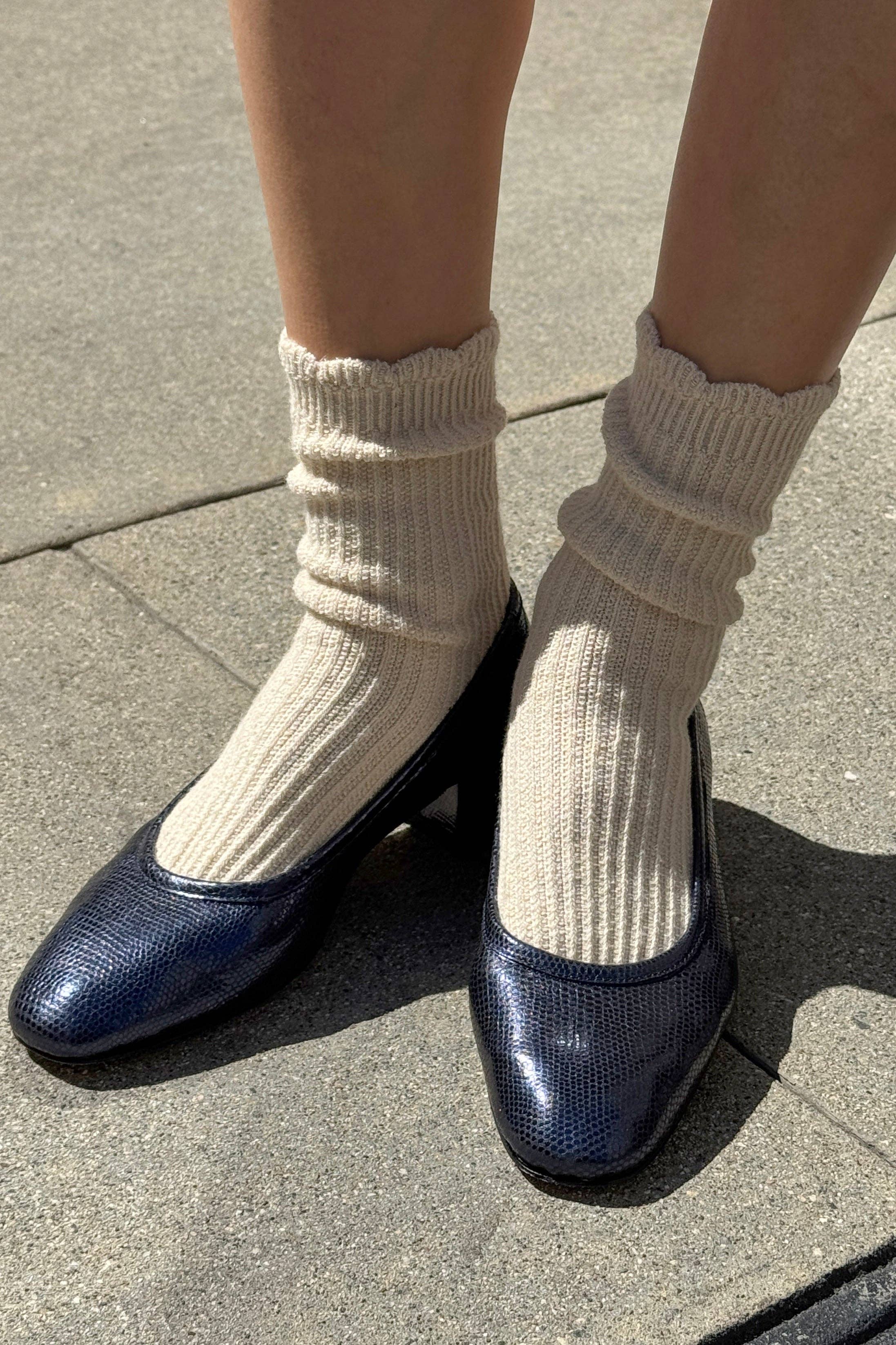 Linen Scallop Socks