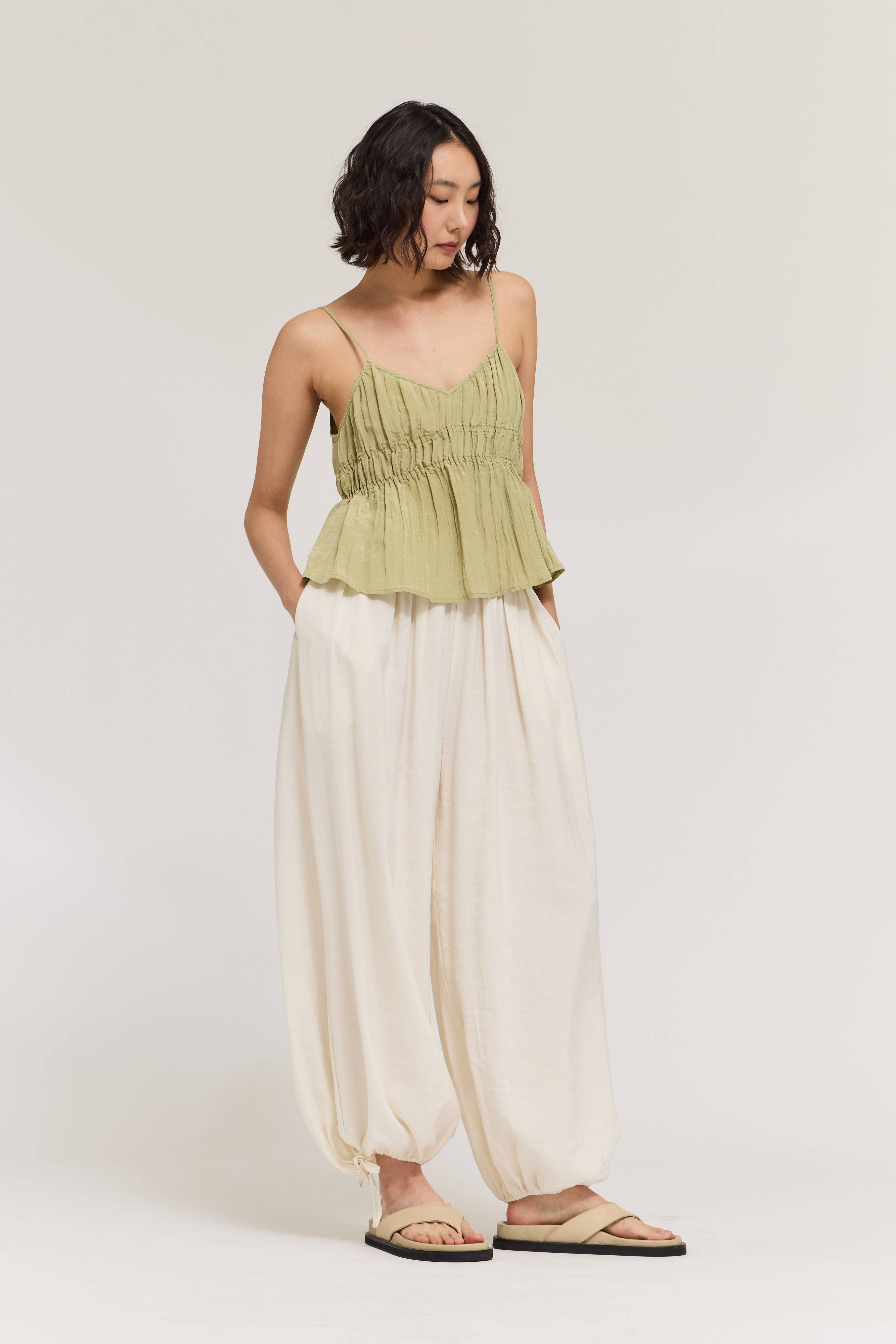 Pleated Waist Balloon Pants