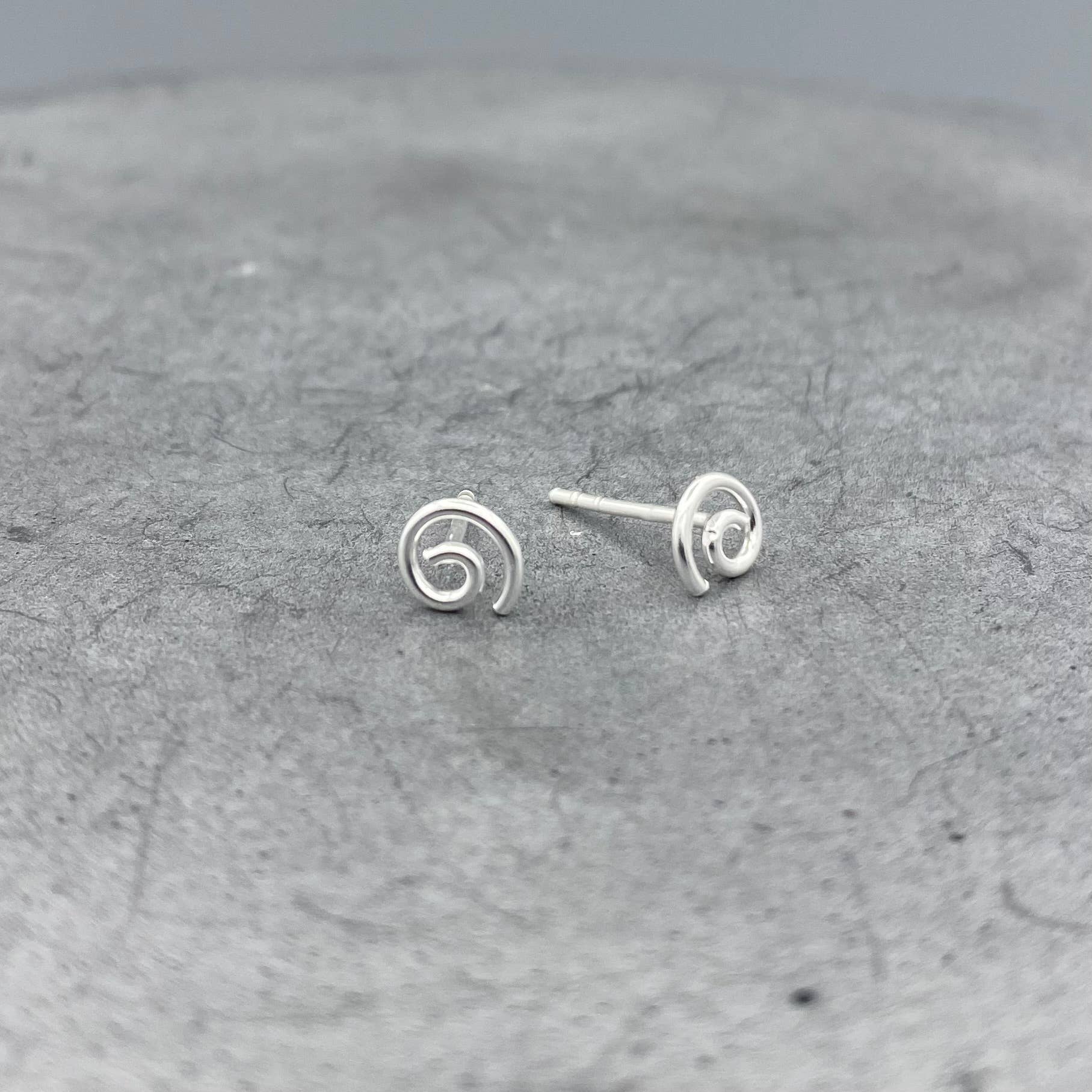 Minimal Baby Spiral Studs