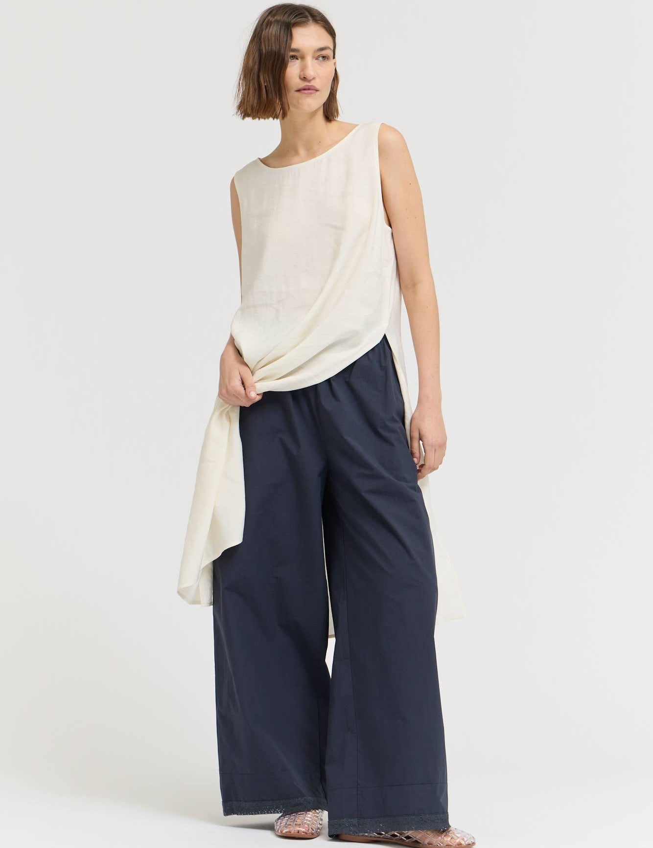 Eyelet Hem Detailed Cotton Pants