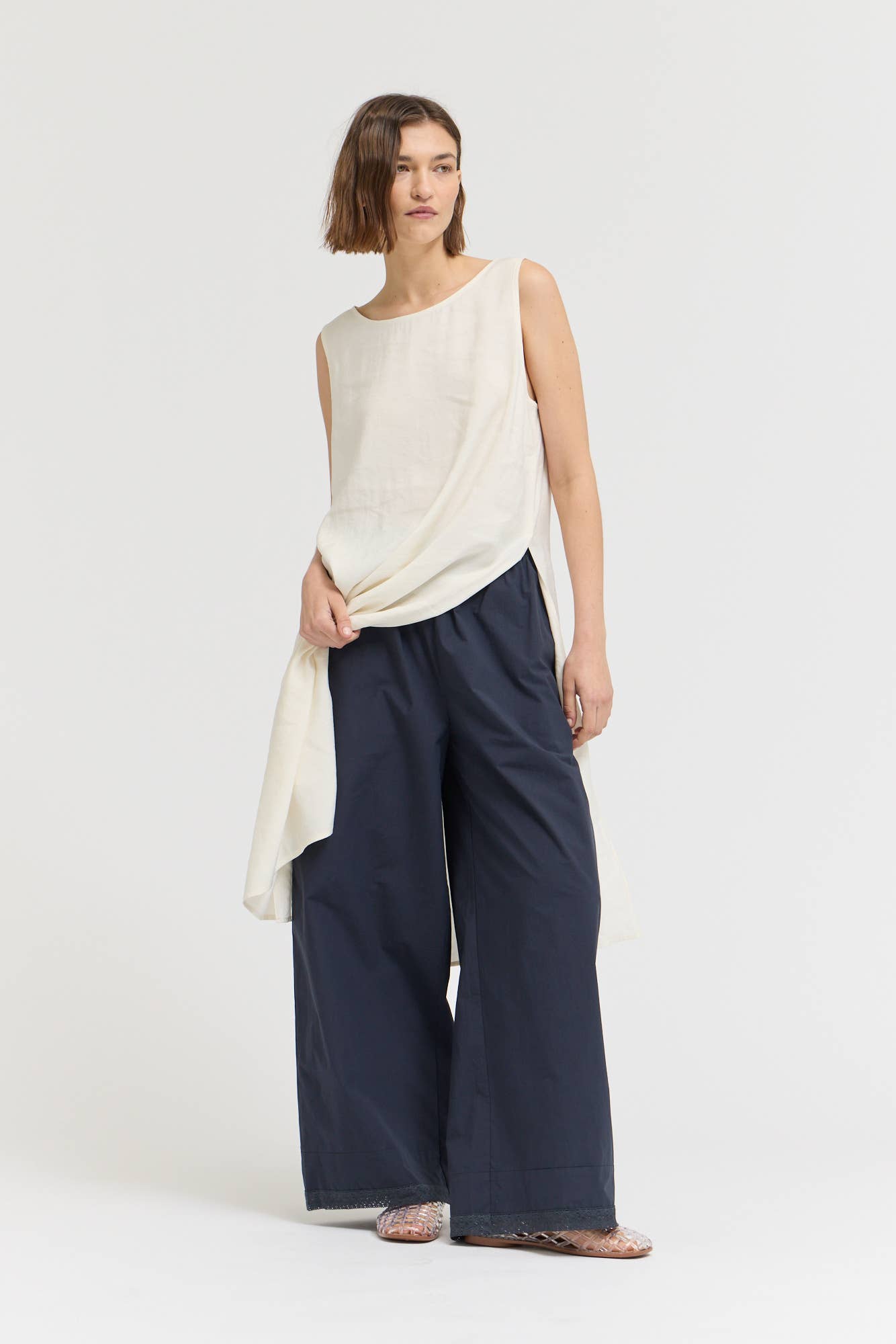 Eyelet Hem Detailed Cotton Pants