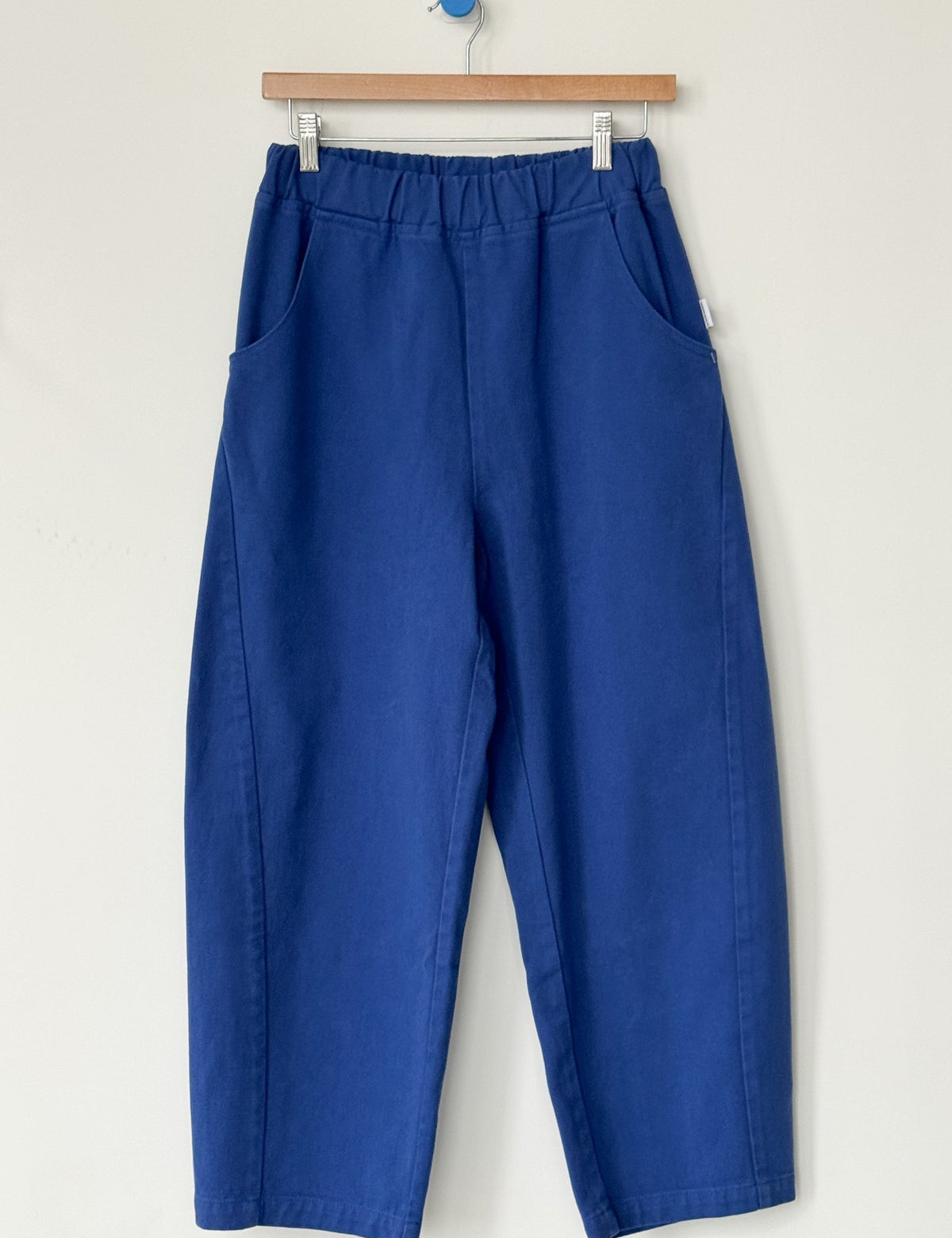 ARCPANTS-AZURE_896b6480-5fd8-4972-ada3-d3ecc9068642.jpg