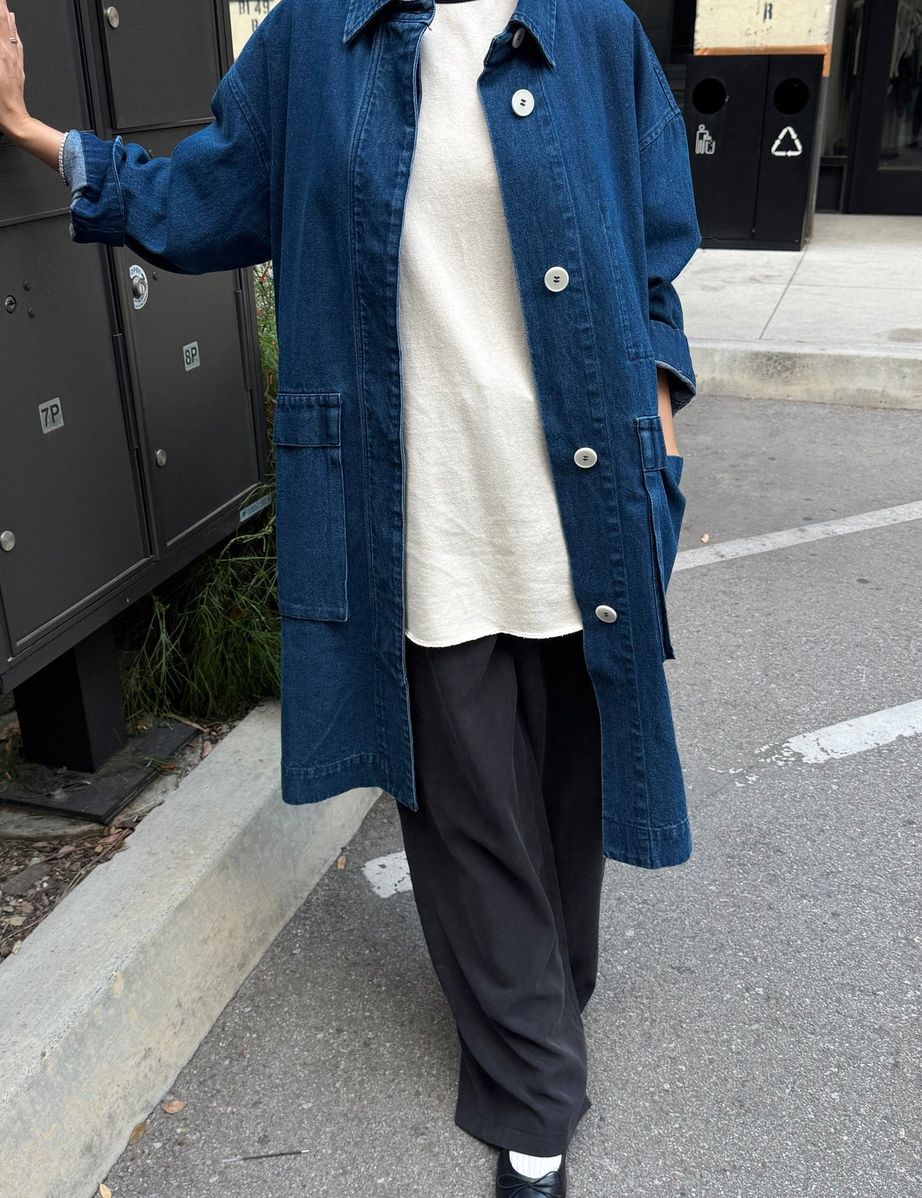 EasyTrench_DarkDenim_1.jpg