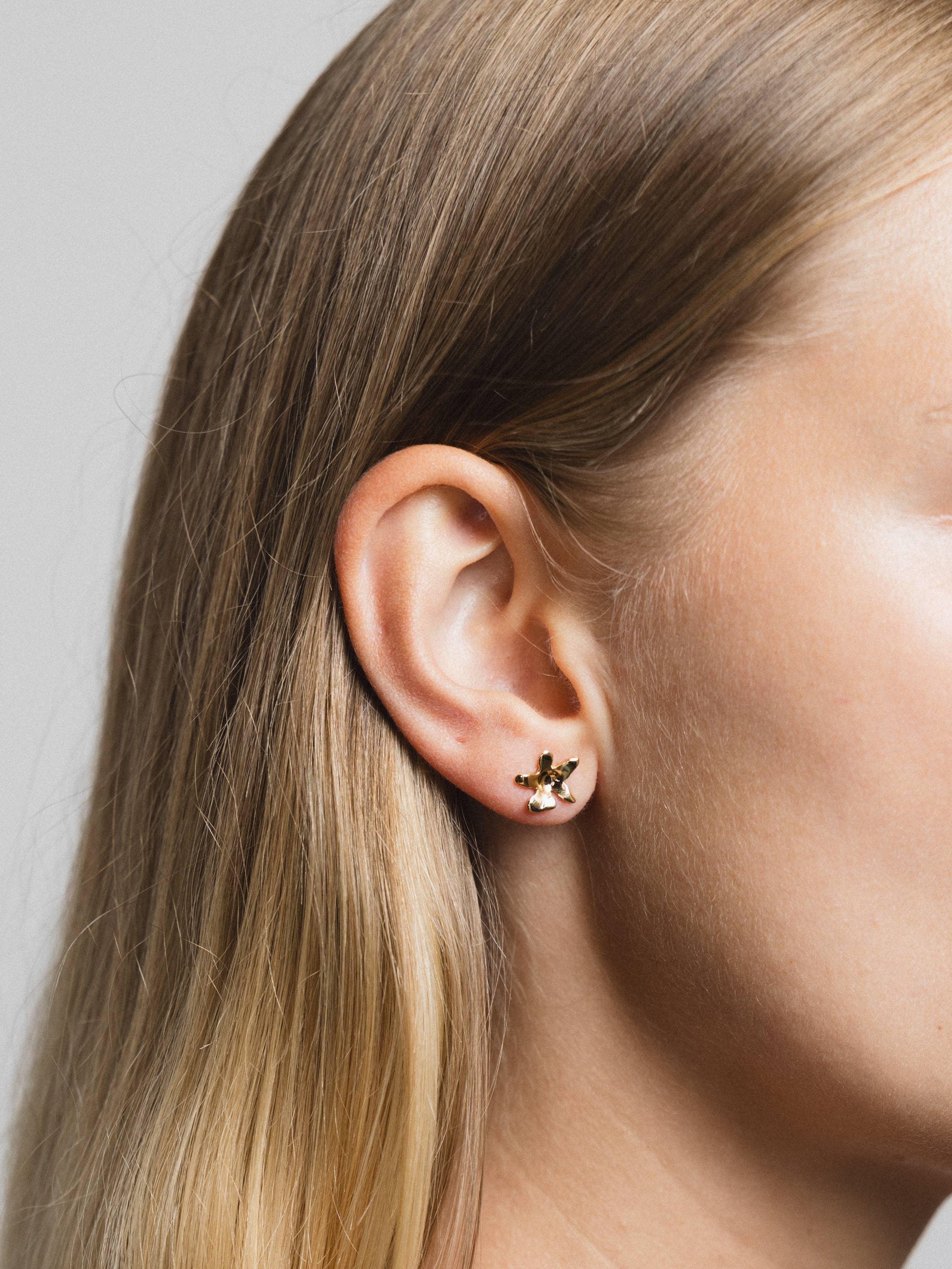 Flower Studs - 14k Gold vermeil