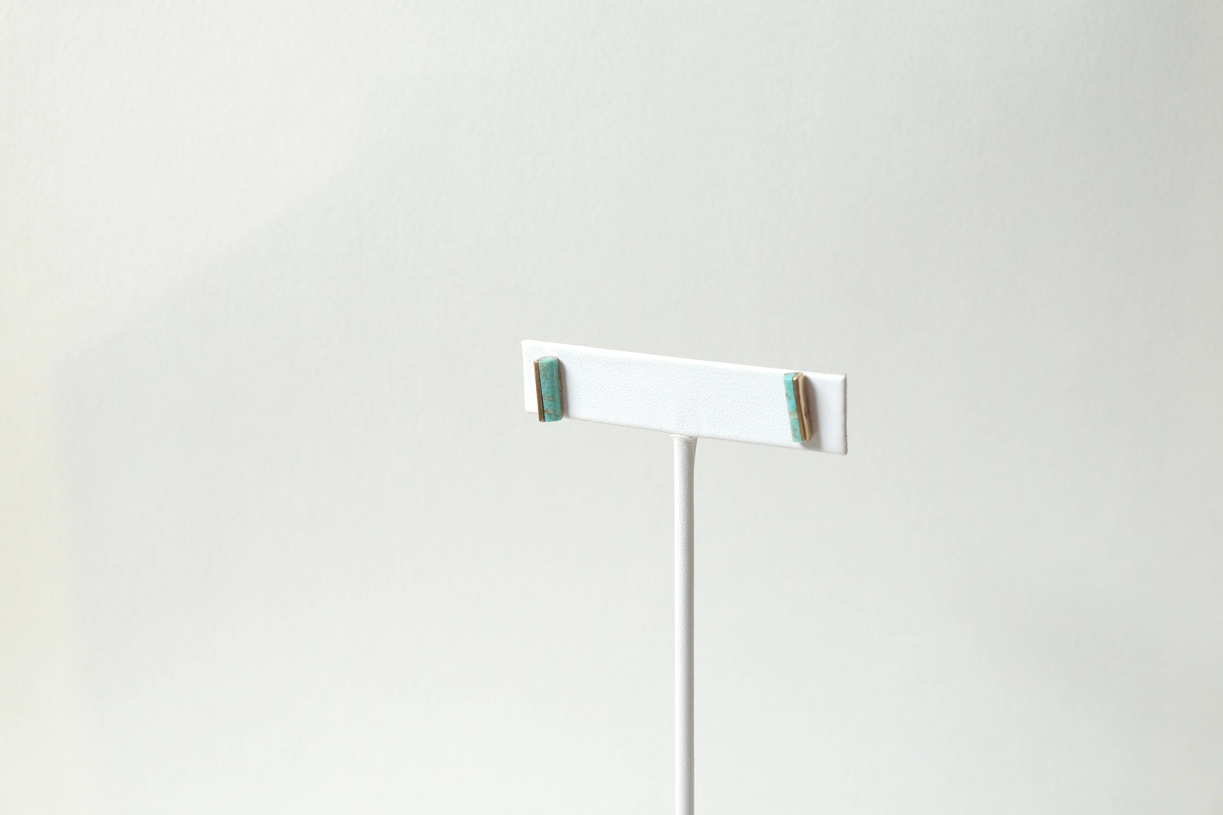 Senita Studs Earrings - Yellow Bronze / Blue-Green Turquoise