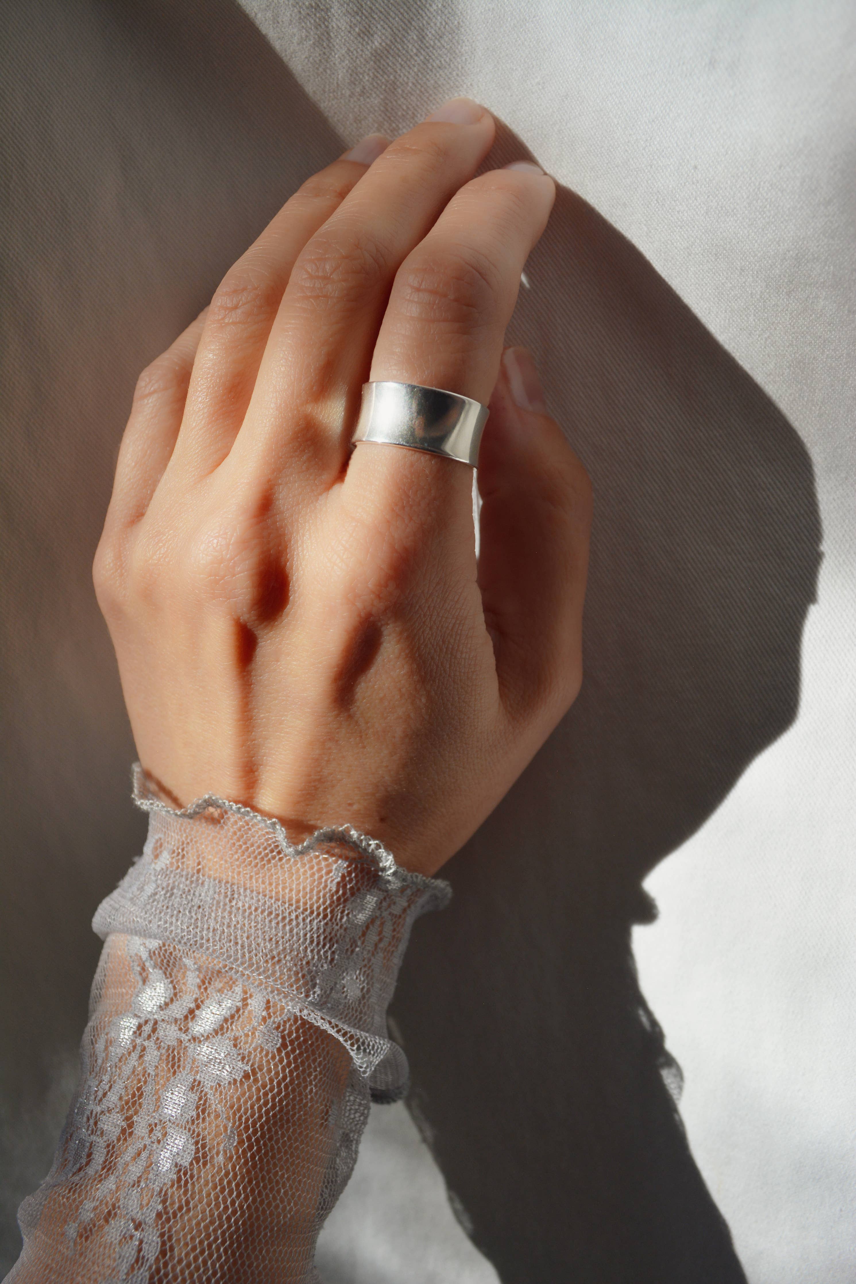 Recurve Ring
