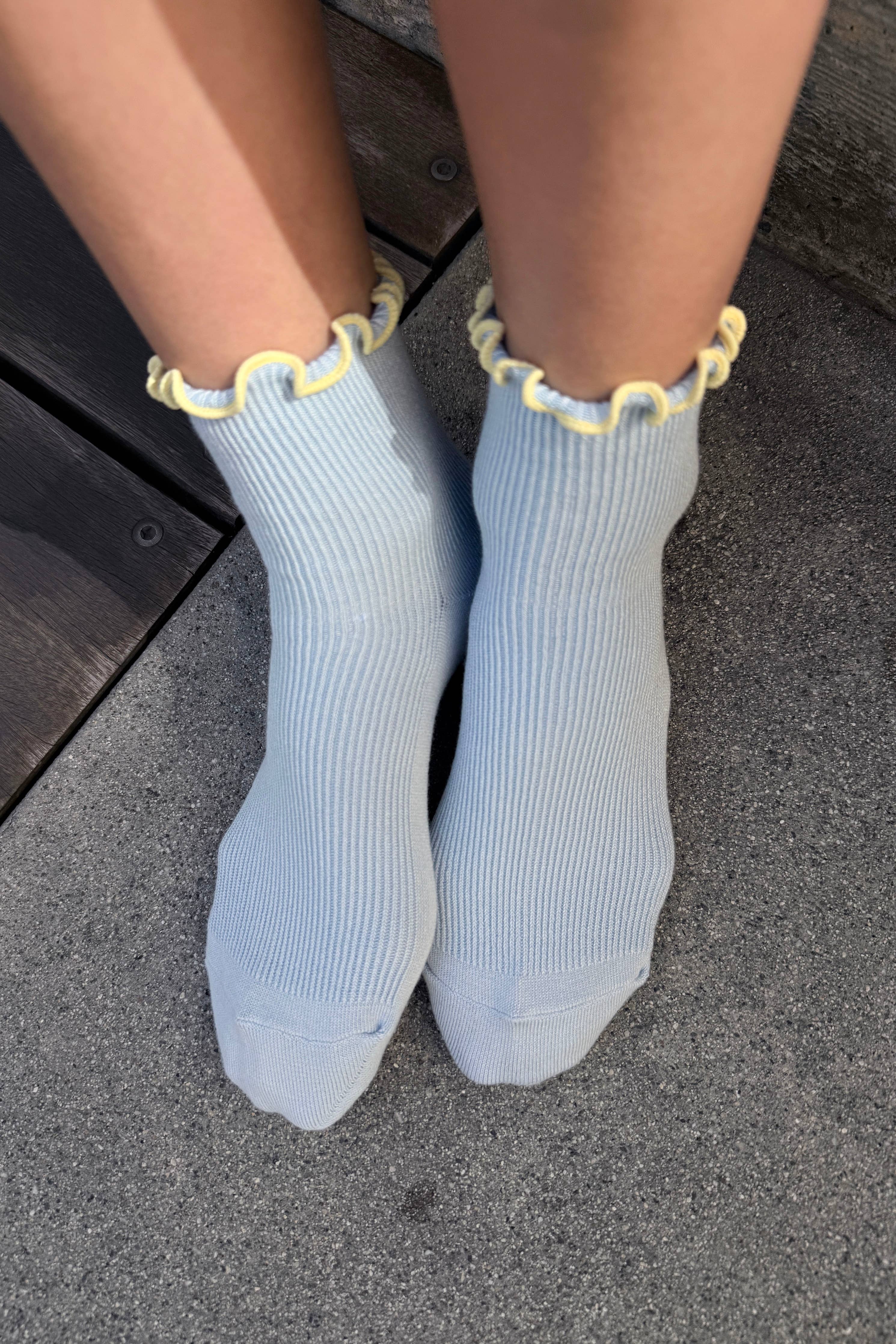 The Petite Ruffled Modal Socks