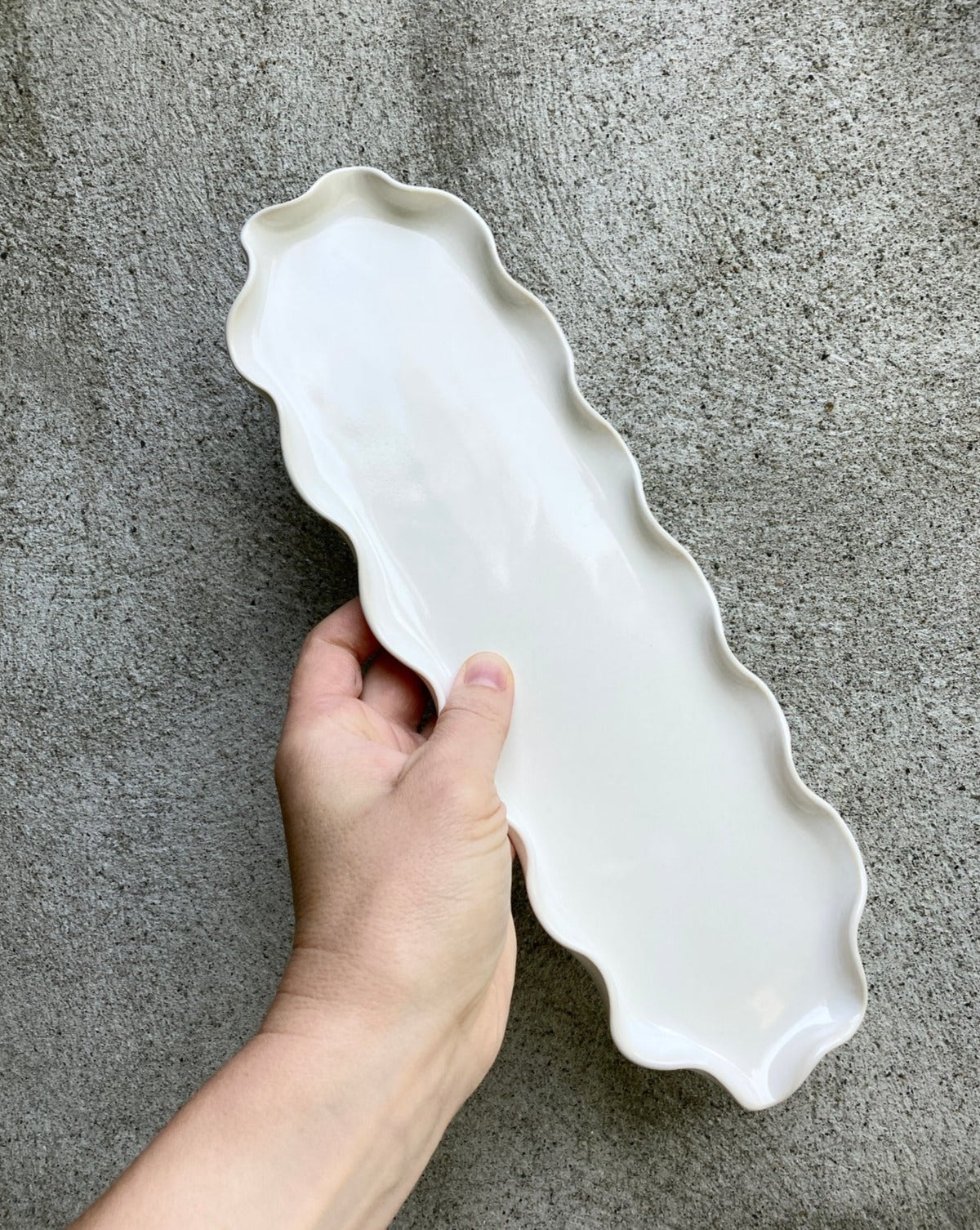 Long Wavy Dish - Satin White