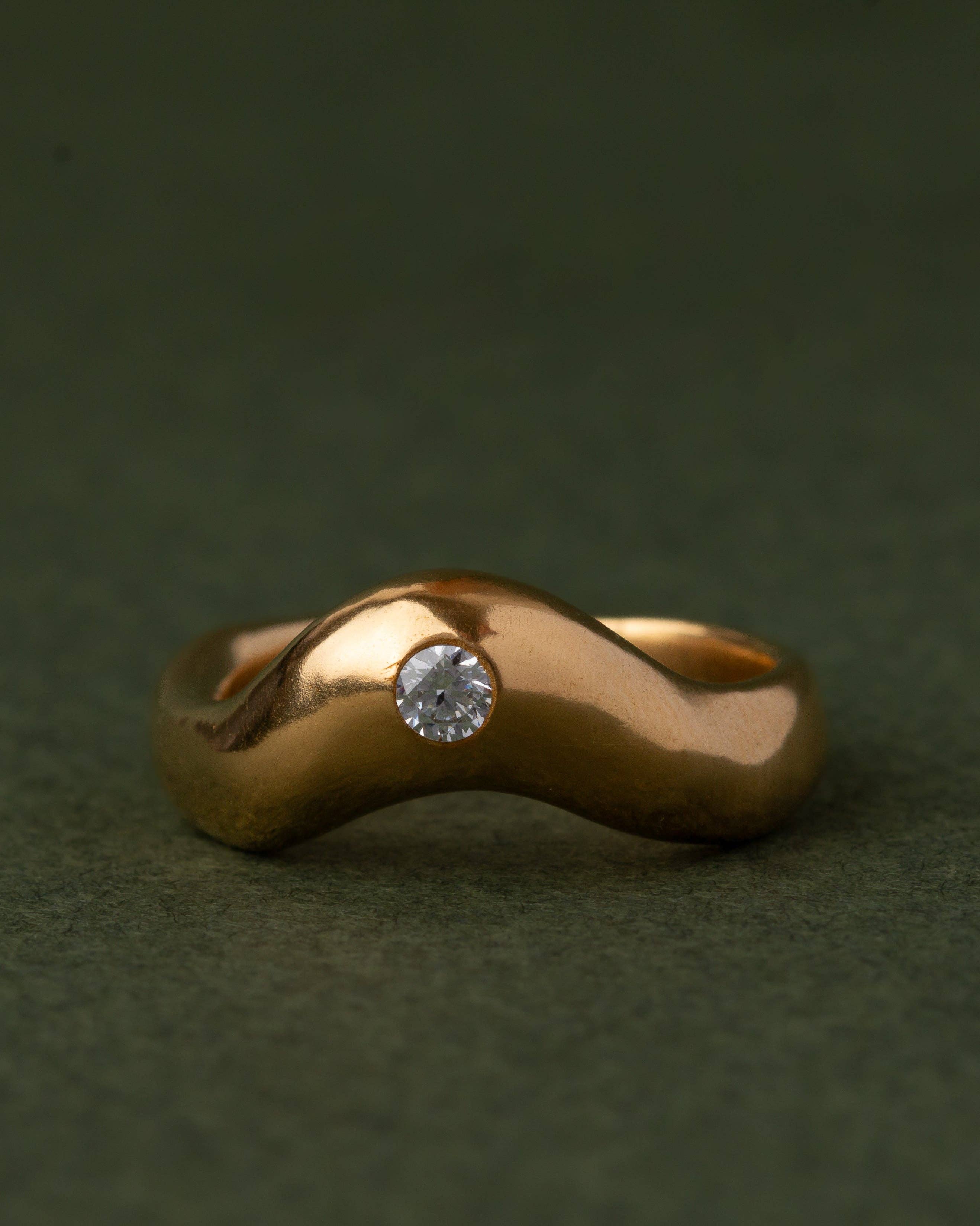 Crest Ring