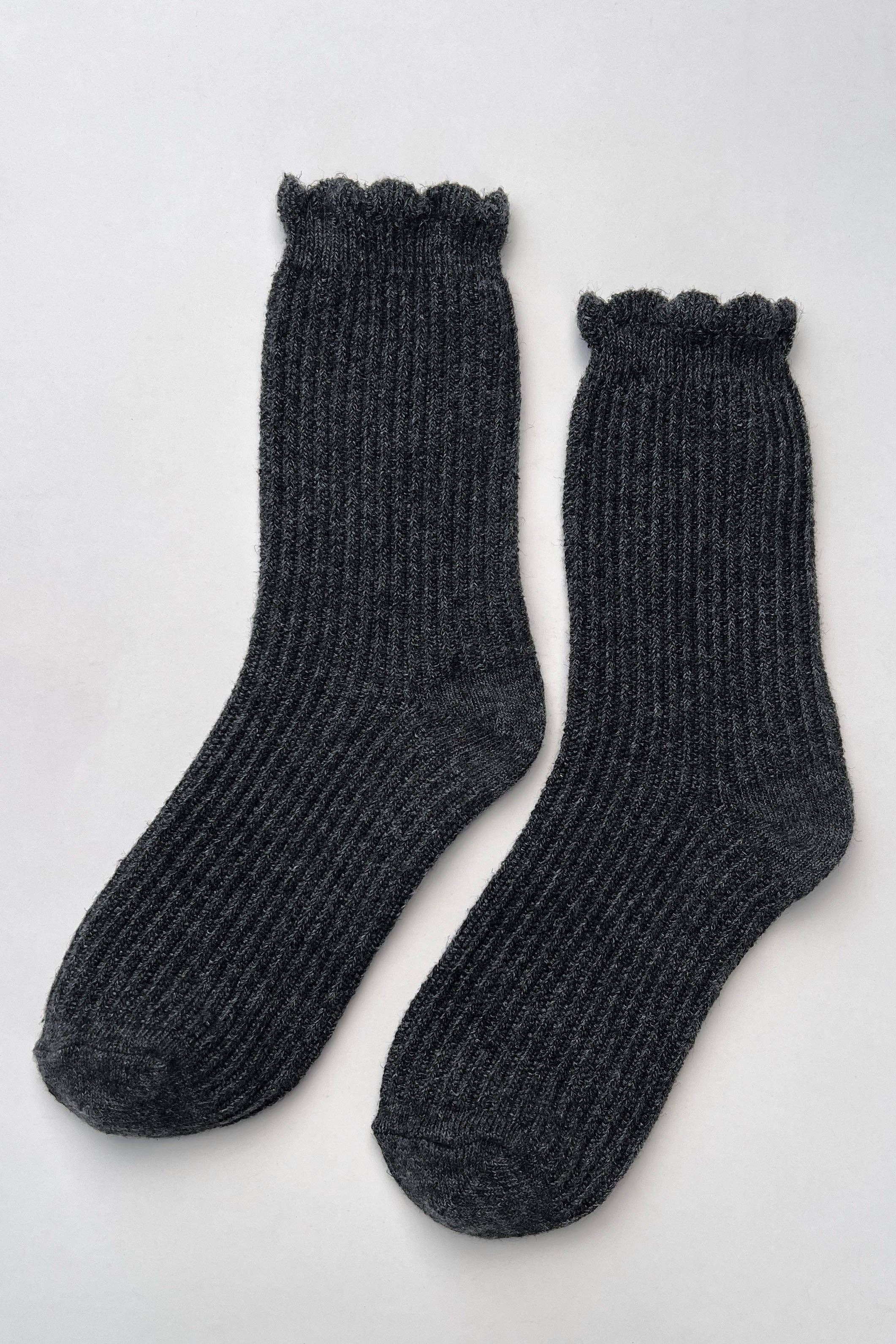Linen Scallop Socks