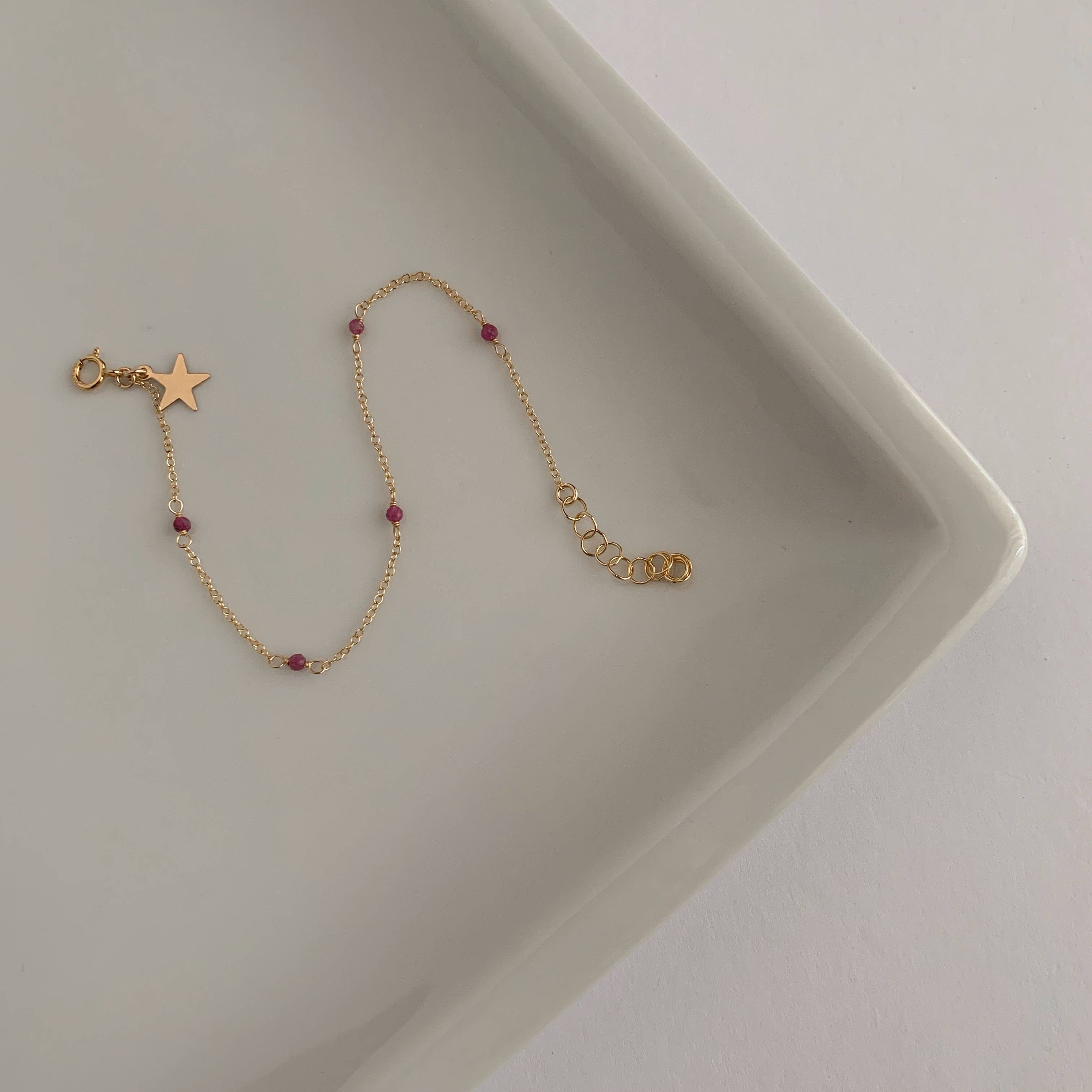 Lluvia Bracelet - Gold Filled / Ruby