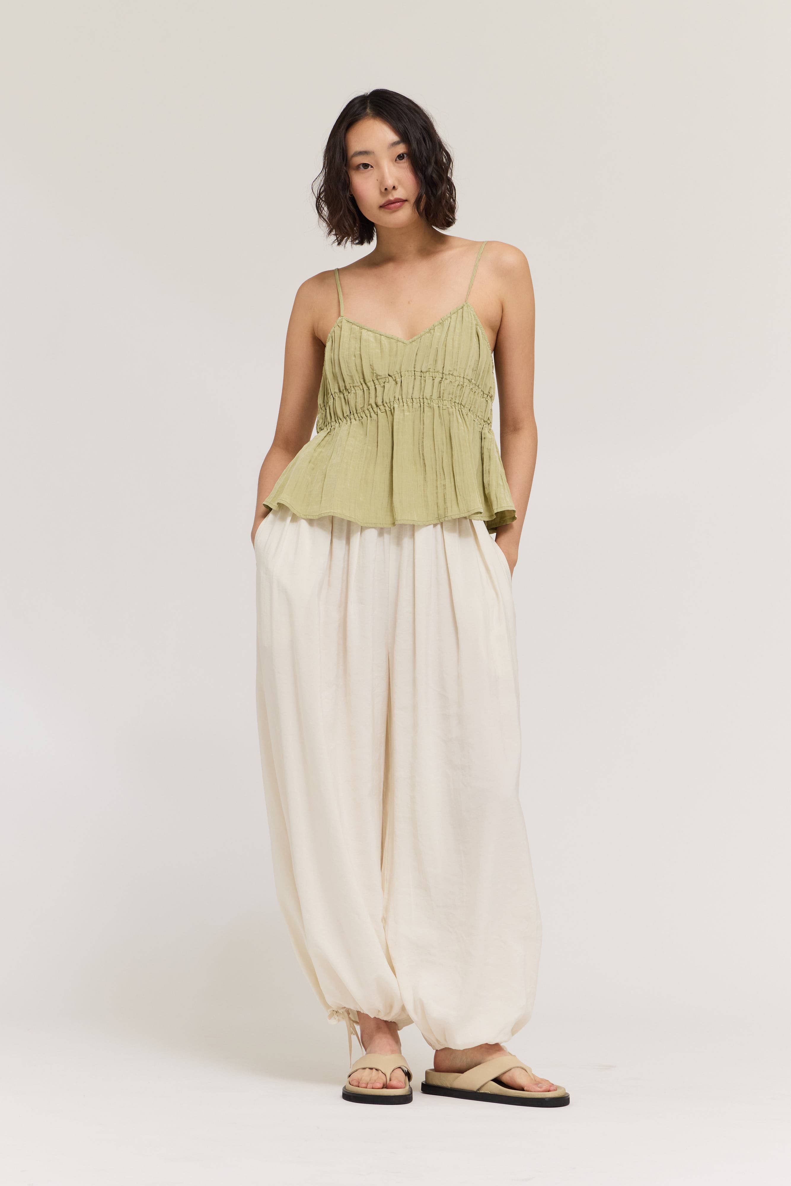 Pleated Waist Balloon Pants