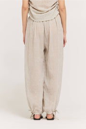 Natural Pleated Waist Balloon Pants