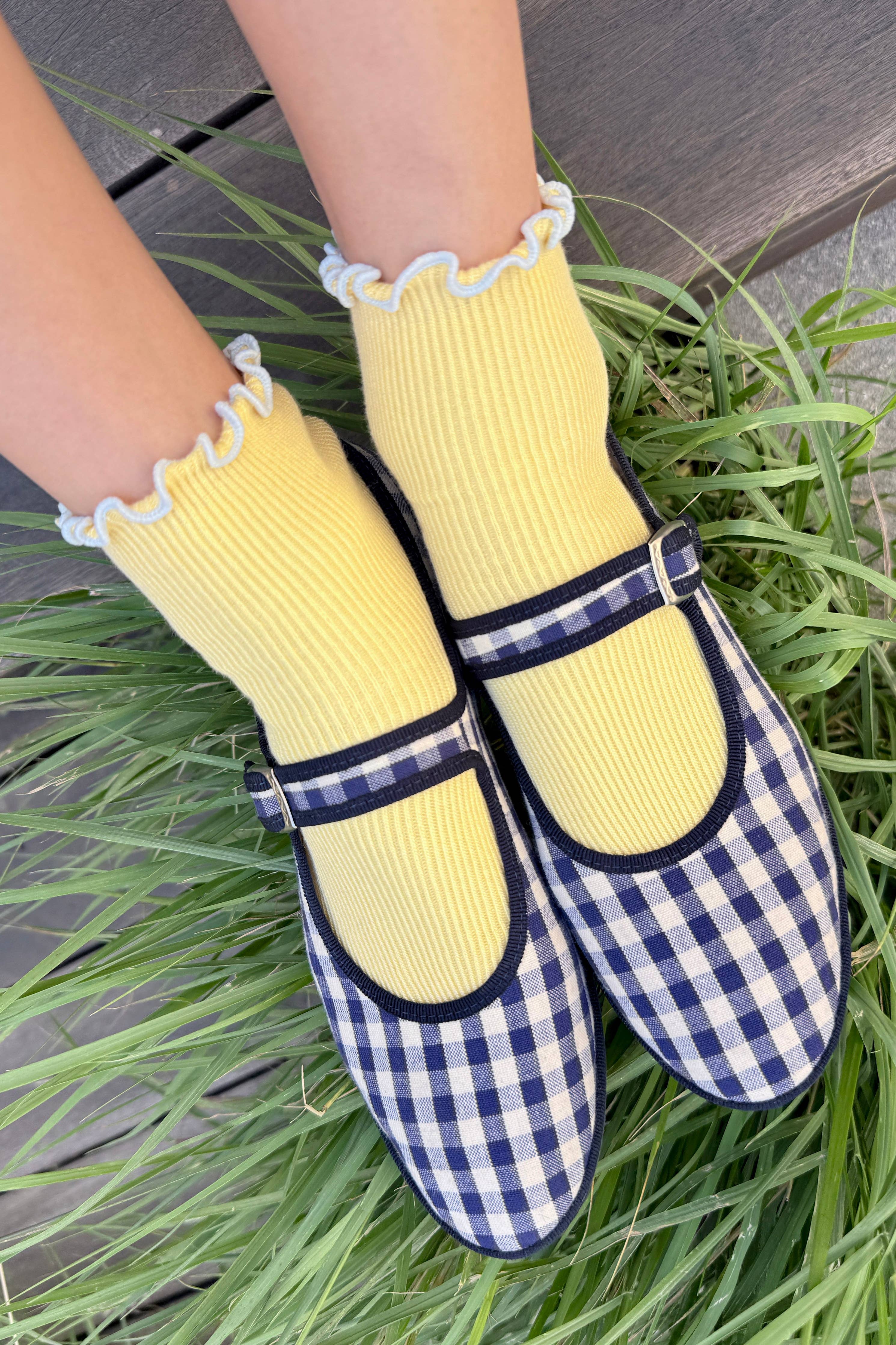 The Petite Ruffled Modal Socks