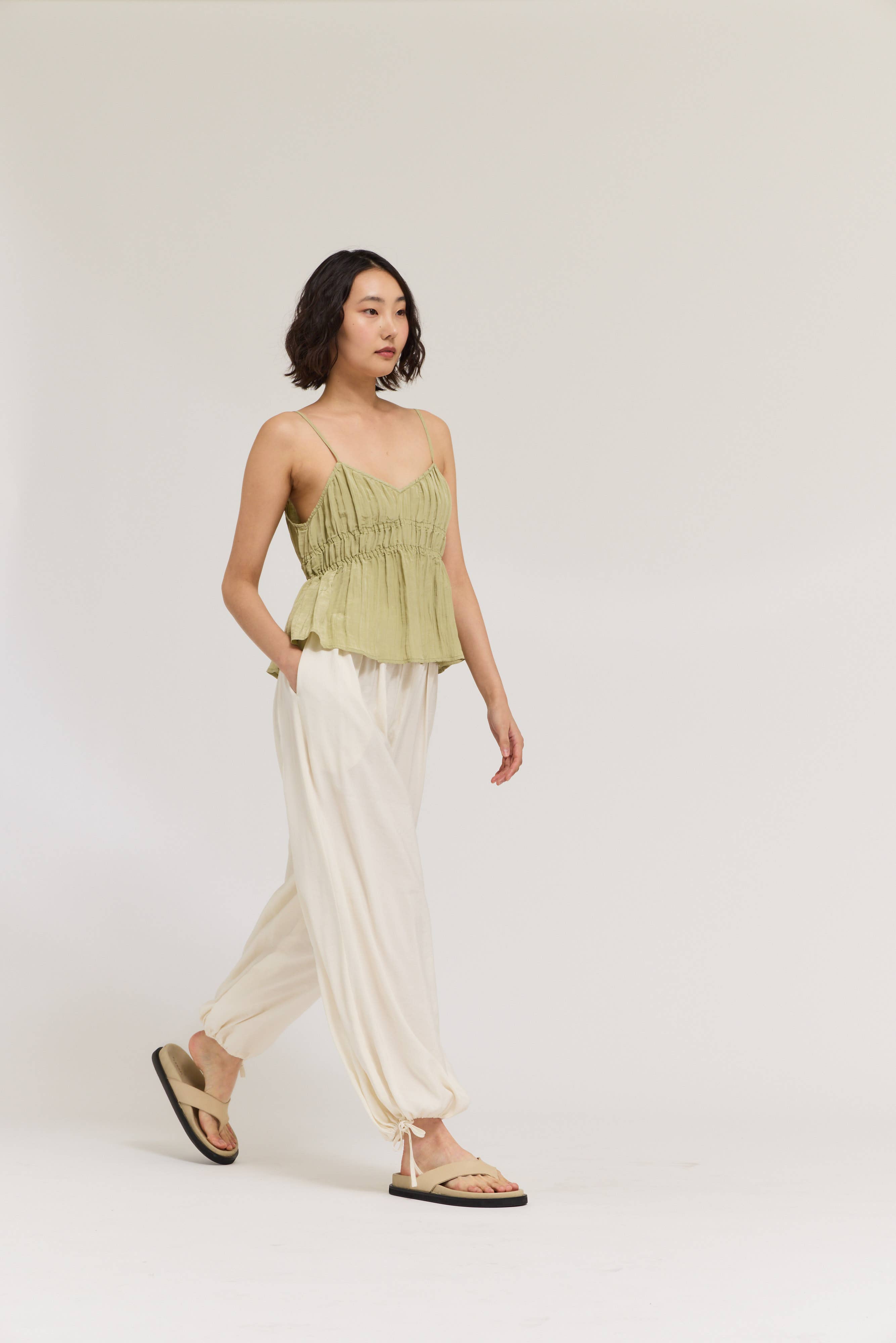 Pleated Waist Balloon Pants