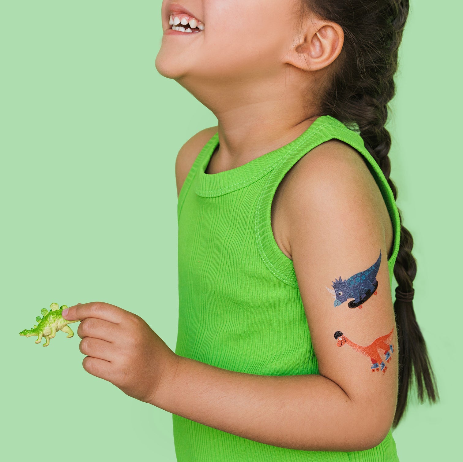 tattly_rob-hodgson_dino-derby-sheet_01_1512x_872b31ad-f584-4f01-8d7f-a48cdc0d098b.jpg