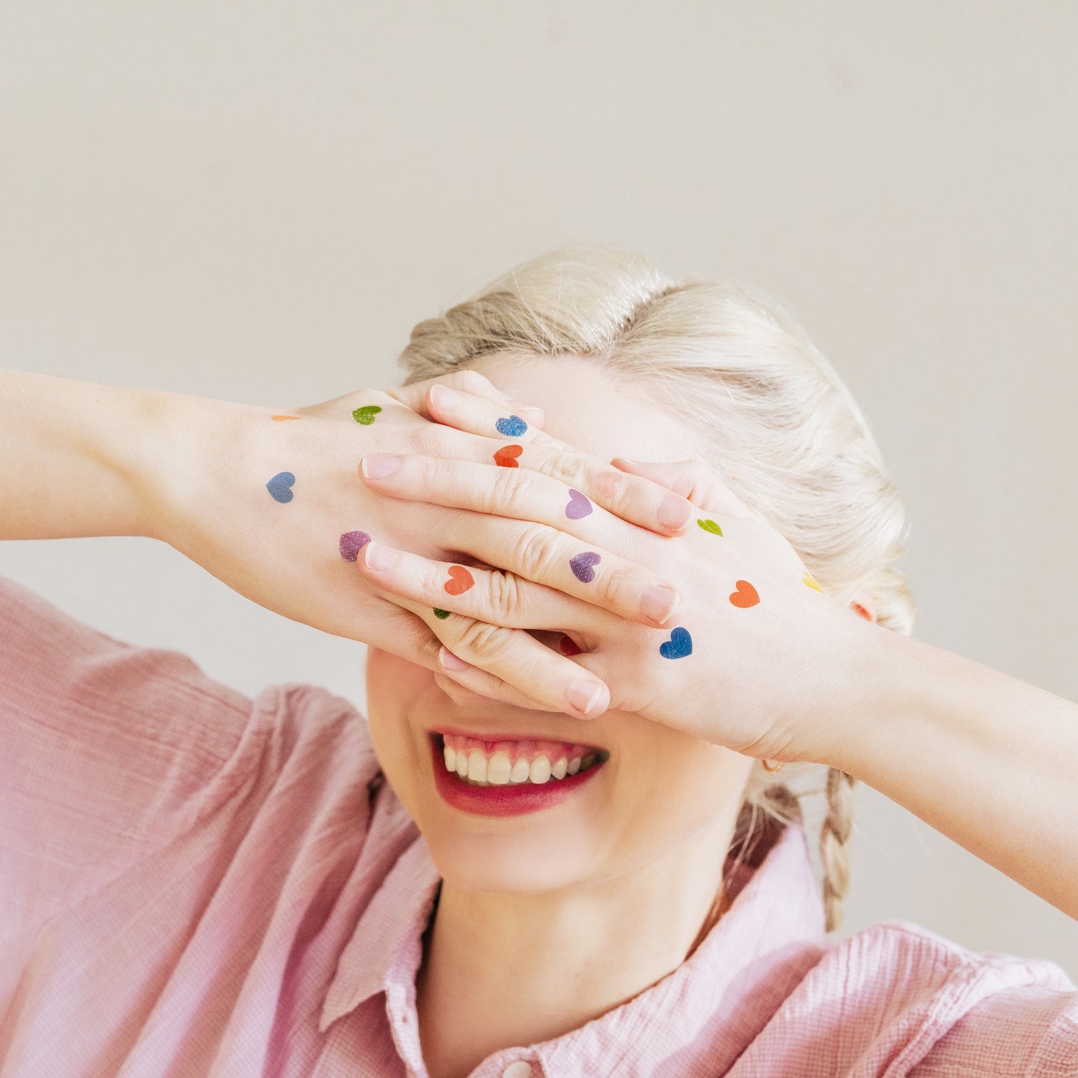 tattly_team-tattly_glitter-hearts_02_1512x_a56366da-0244-474a-838e-202ee0acaba9.jpg